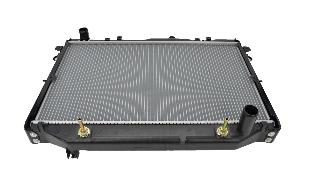 Radiator for Toyota Landcruiser 100 Series HZJ105R FZJ105R HDJ100R 98-05 Auto Manual 99 00 01 02 03 04