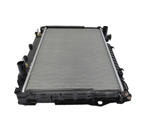 Radiator for Toyota Landcruiser 80 Series HZJ80R HDJ80R New from 1990 to 1998 4.2L Diesel Auto Manual 91 92 93 94 95 96 97