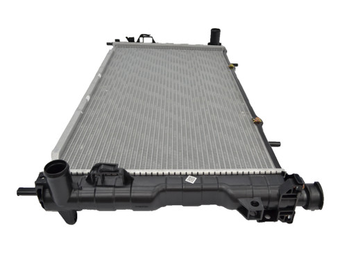 Radiator for Chrysler Voyager RG New from 2001 to 2004 Auto Manual 3.3L 02 03