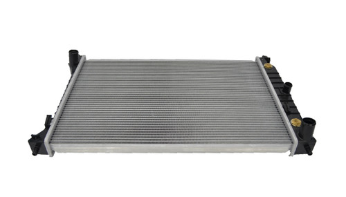 Radiator for Ford Falcon Fairmont Fairlane AU AU2 AU3 98-02 Auto Manual 6Cly V8 99 00 01