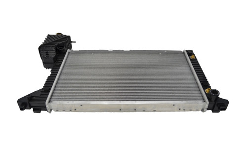 Radiator for Mercedes-Benz Sprinter W901 W902 W903 W904 W905 1995-2006 Auto Manual VAN  96 97 98 99 00
