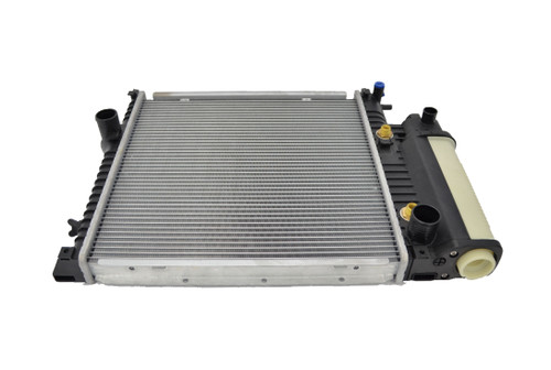 Radiator for BMW E36 3 Series 1990-2000 Auto Manual 316i 318i 320i 323i 328i M3 90 91 92 93 94