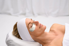 Saybine_Hydropeptide_PolyPeptide Collagel Eye_polypeptide-collagel-eye-masks_model Saybine_Hydropeptide_PolyPeptide Collagel Eye_polypeptide-collagel-eye-masks_model