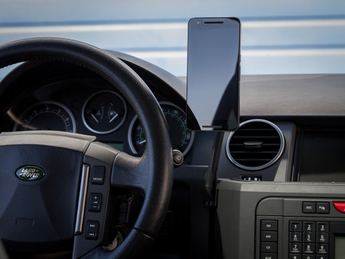 The CravenSpeed Gemini Phone Mount - Bolted Scissor Version installed in a Land Rover LR3
