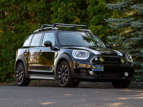 CravenSpeed shop MINI Countryman F60 with vinyl bonnet stripes