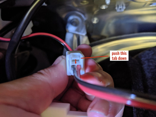 The 3rd Brake Light Flasher kit by MX5THINGS, OEM Plug close up