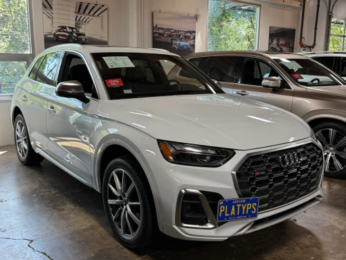 The Platypus License Plate Mount shown on a 2023 Audi SQ5 (facelift). NOTE: This kit is compatible with the SQ5 Sportback model. 