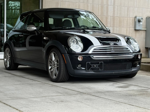 The Platypus License Plate Mount for MINI Cooper R53 2001 to 2006