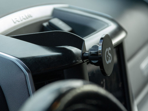 The Gemini Phone Mount for Ram 1500 5th gen 2019 to 2025 Qi2 Charger