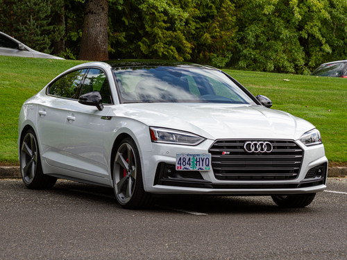 The CravenSpeed Platypus License Plate Mount installed on a 2019 Audi S5