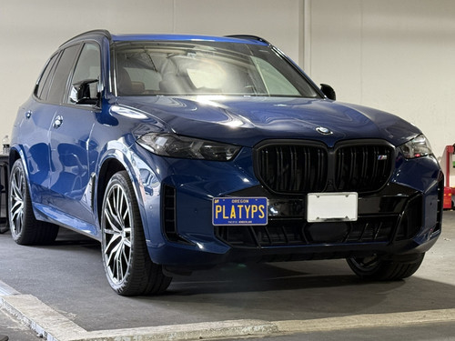 The Platypus License Plate Mount shown on a 2024 BMW X5 M60i (LCI). NOTE: Please see our other listing if you have an 2019-2023 M50i. 