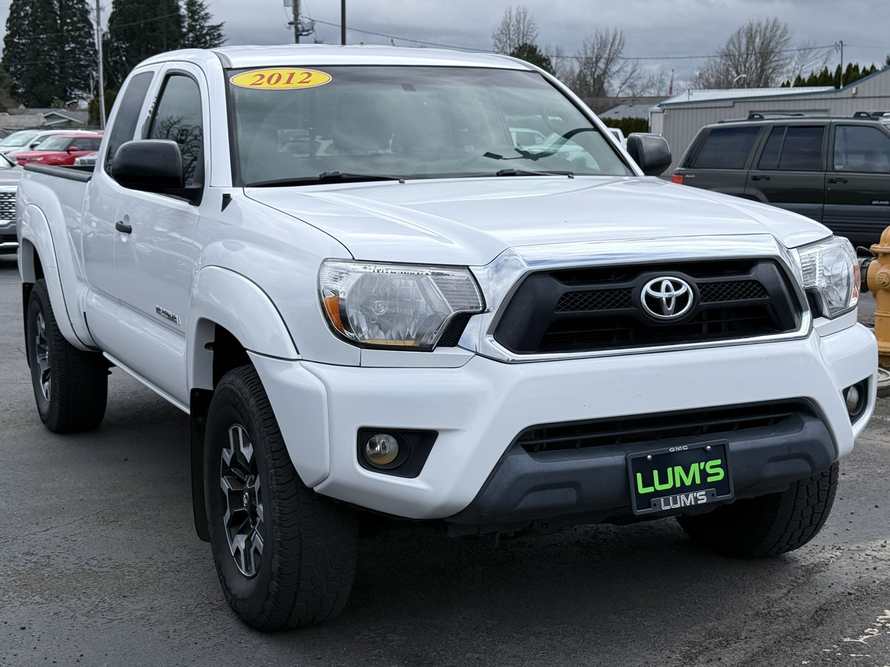 The Stubby Antenna for Toyota Tacoma 2nd gen, N220, N240, N250, N260, N270 2005 to 2015 Untenna