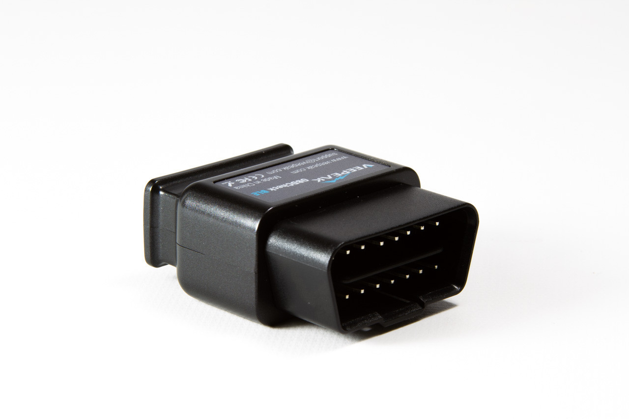 VeePeak Bluetooth OBDII Diagnostic Tool, front 3/4 view