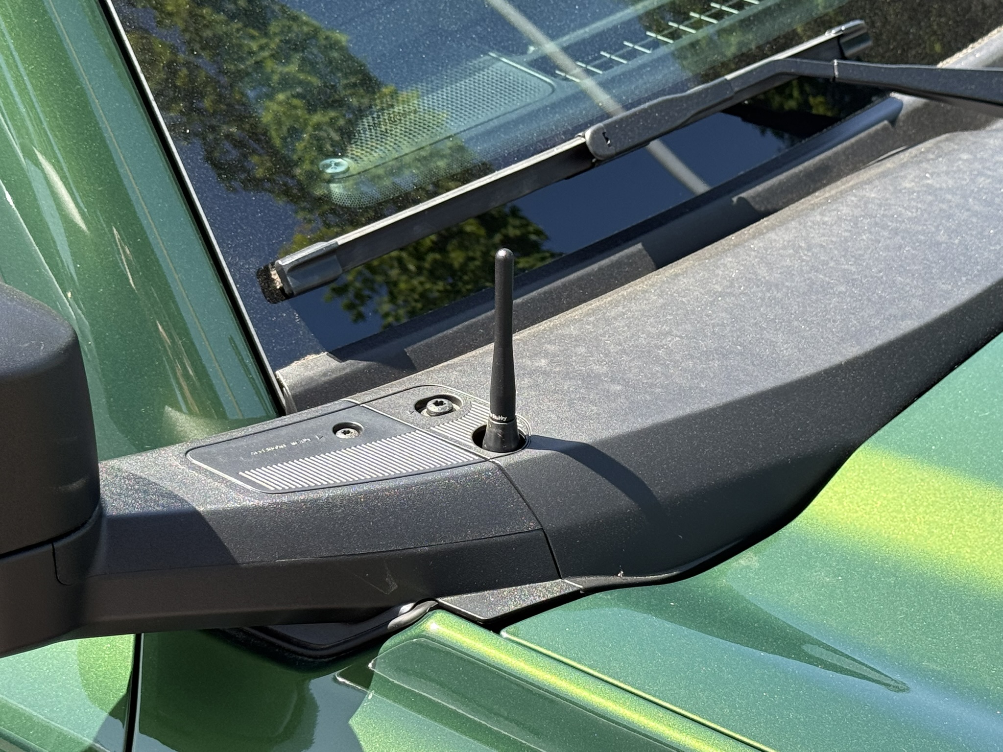 The Stubby Antenna for Ford Bronco 6th gen 2021 to 2025 Original Male Threads
