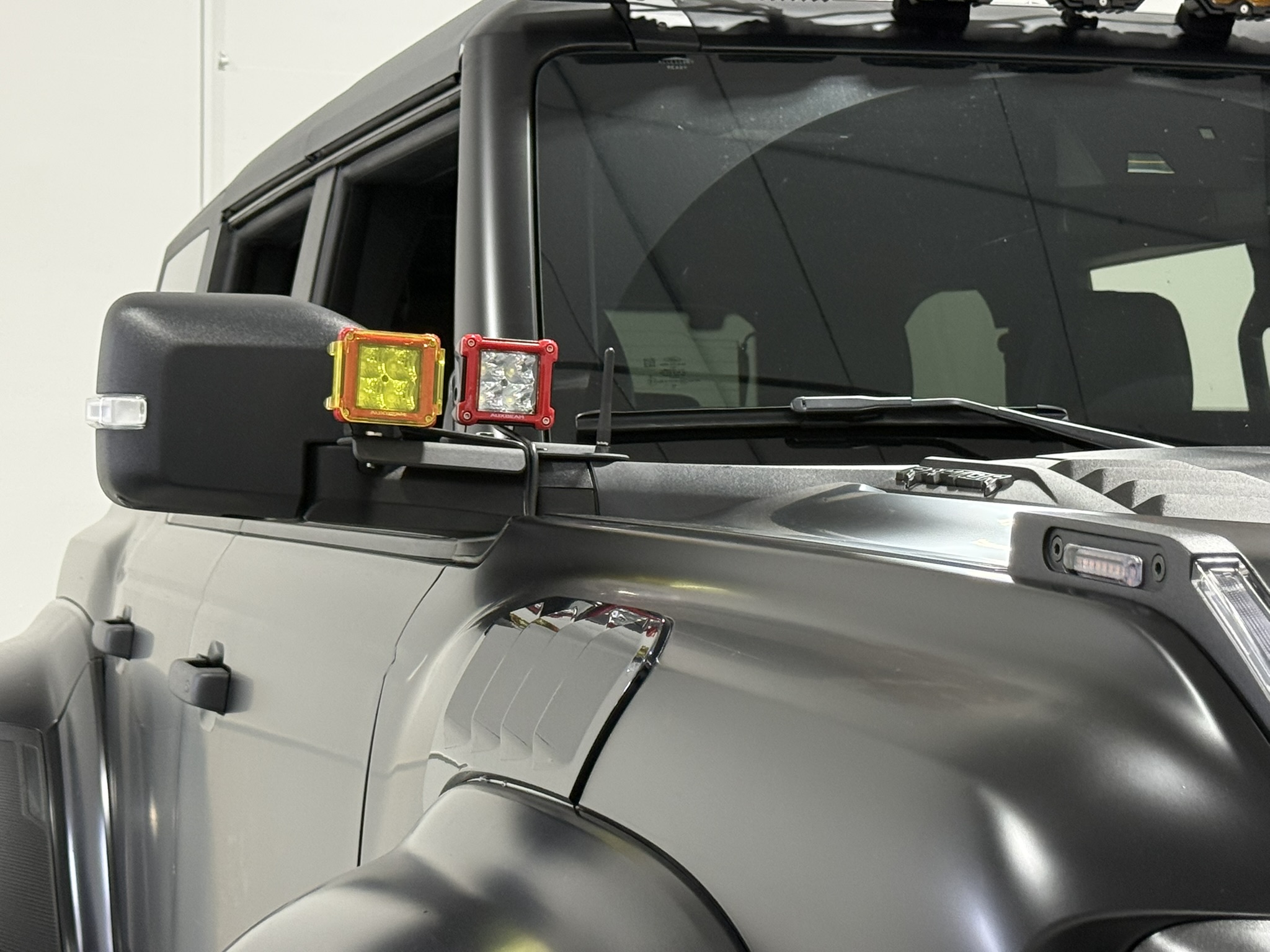 The Stubby Antenna for Ford Bronco 6th gen 2021 to 2025 Original Male Threads