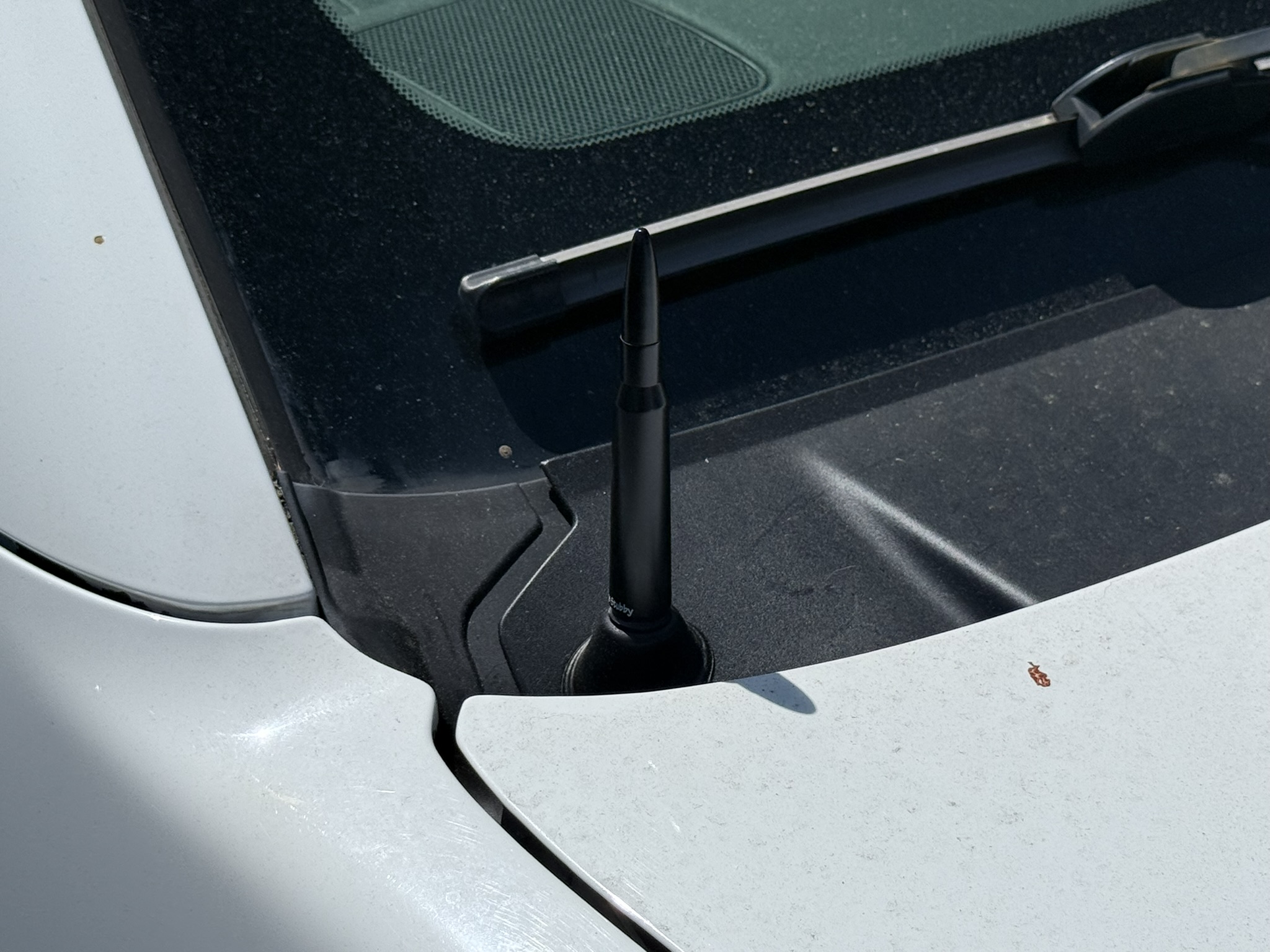 The Stubby Antenna for Nissan Frontier 2nd gen D40 2005 to 2021 Bullet