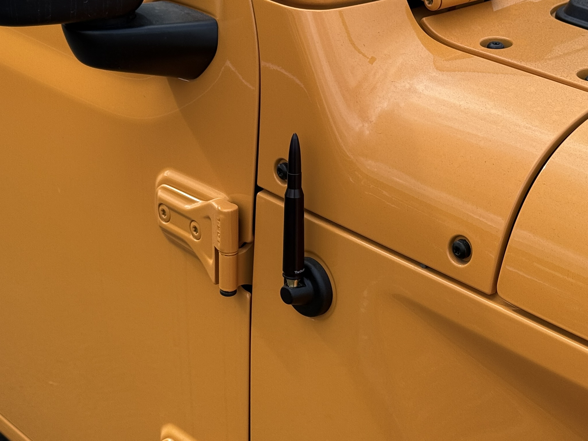 The Stubby Antenna for Jeep Gladiator JT 2020 to 2023 Bullet