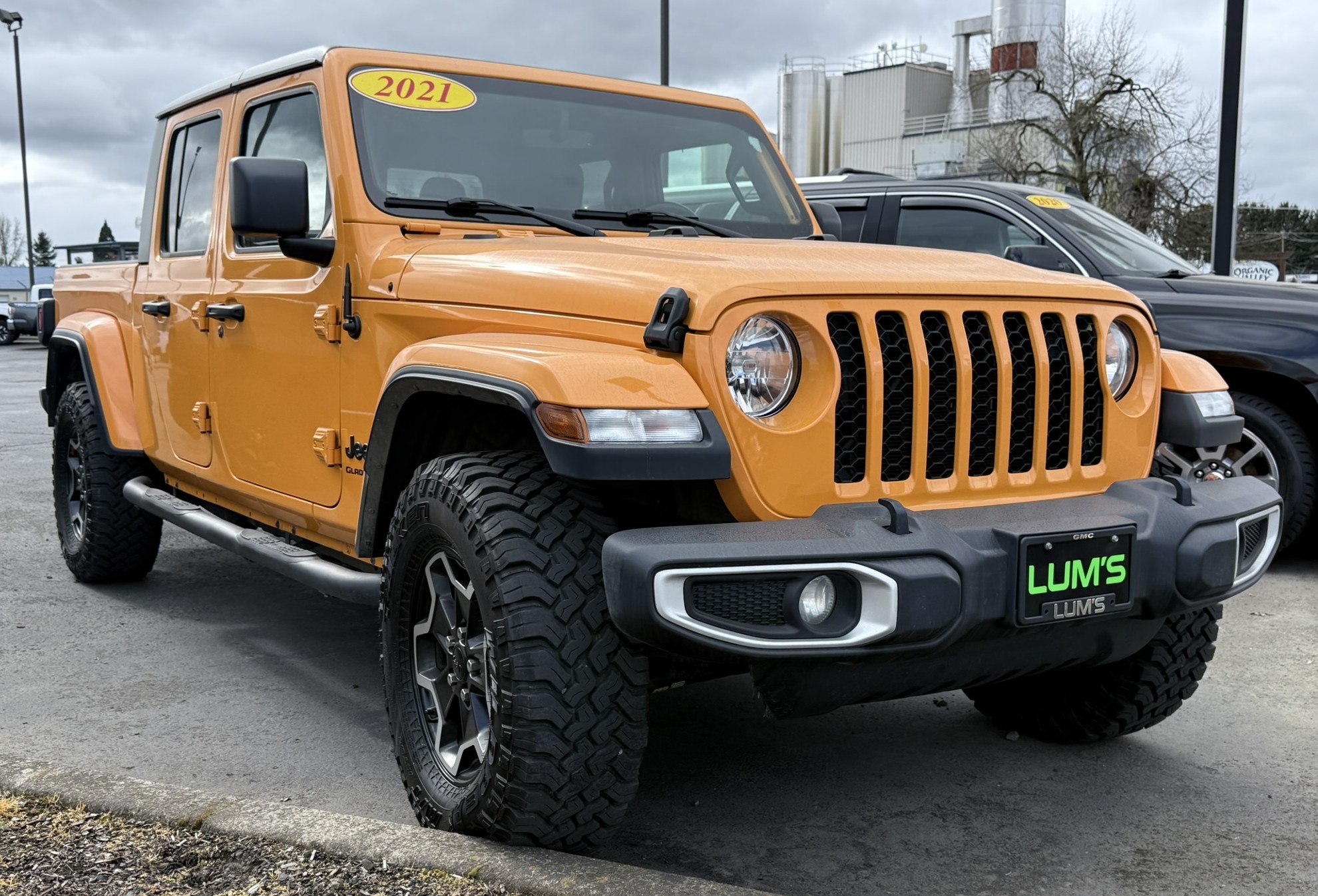 The Stubby Antenna for Jeep Gladiator JT 2020 to 2023 Bullet