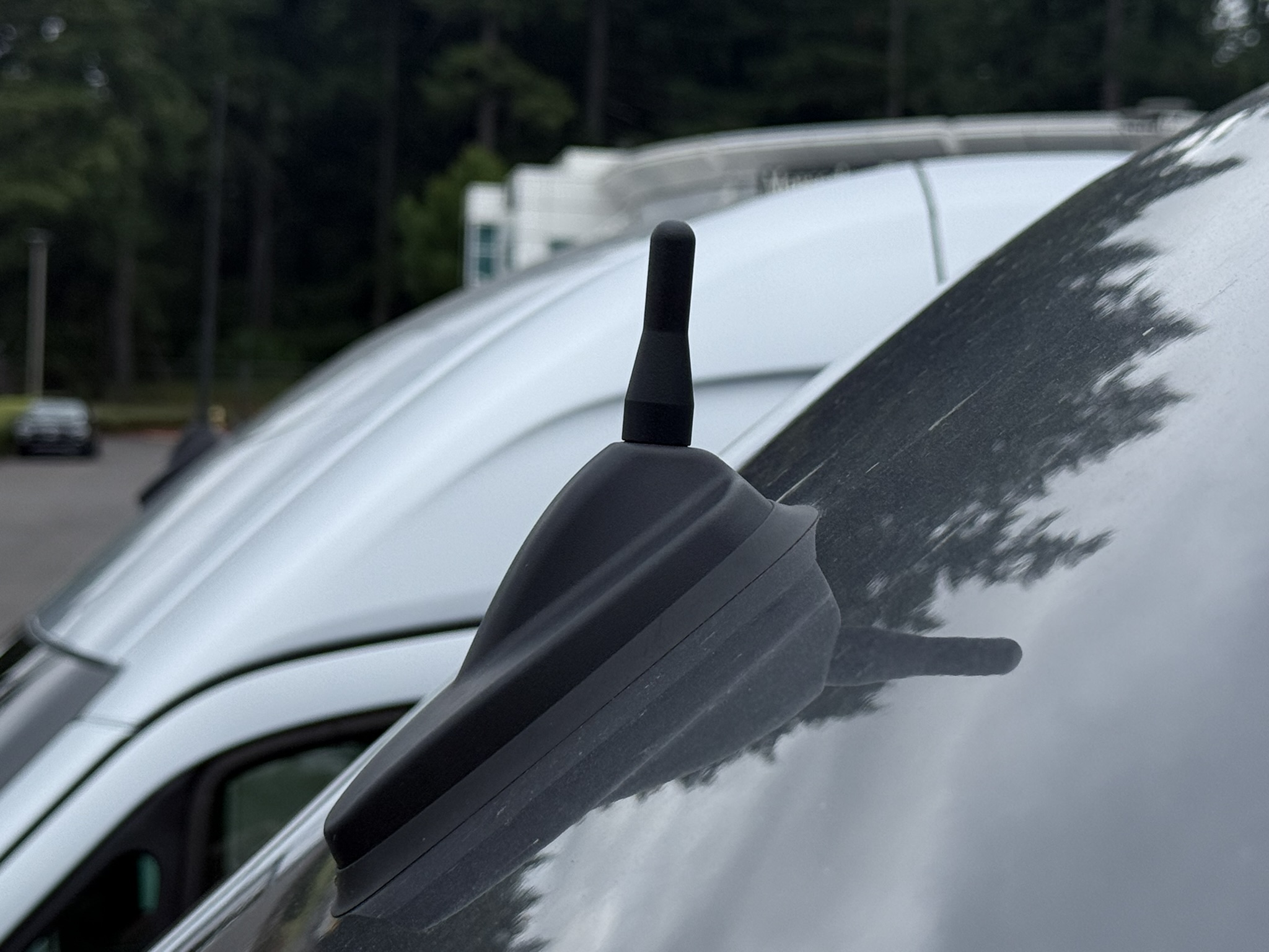https://cdn11.bigcommerce.com/s-351ed/images/stencil/{:size}/products/11763/167089/the_stubby_antenna_for_mercedes-benz_sprinter_3rd_gen_2019_to_2022_junior_4B2T6BM_11763__28978.1749145630.jpg?c=2