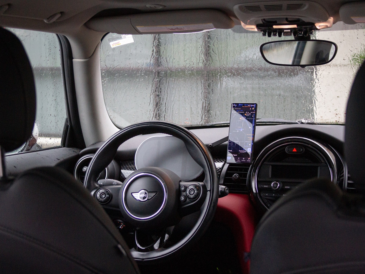 The Gemini Phone Mount for MINI Cooper F55 2014 to 2024 Digital Cluster - MagSafe