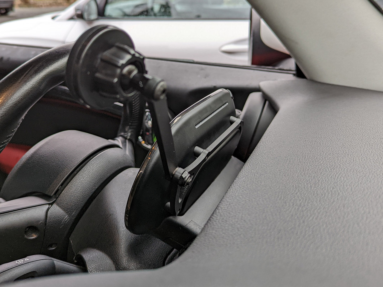 The Gemini Phone Mount for MINI Convertible F57 2016 to 2023 Digital Cluster - Magnet