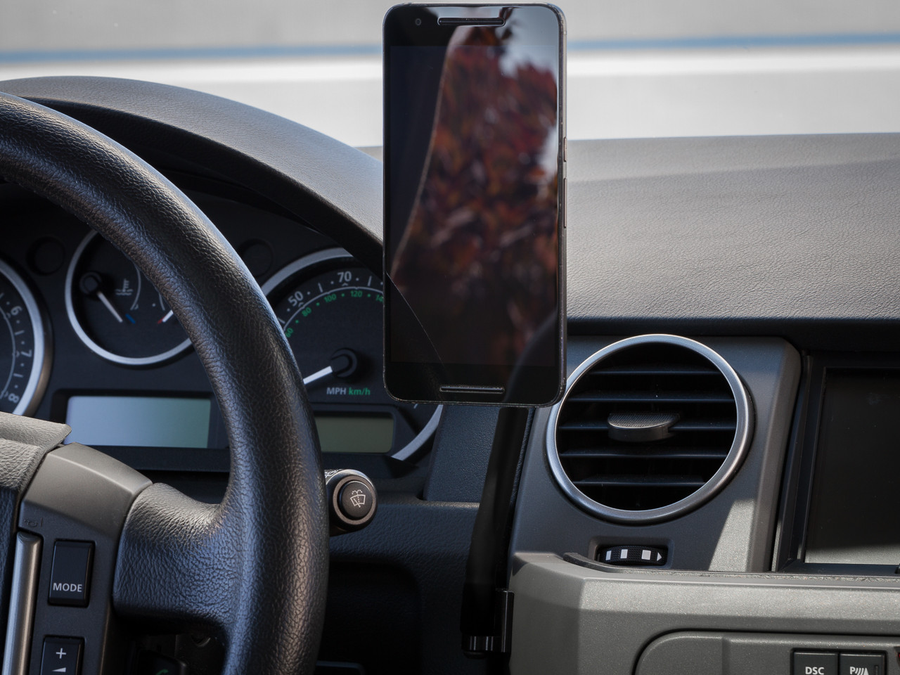 The Gemini Phone Mount for Hyundai Elantra GT 5th gen 2013 to 2017 