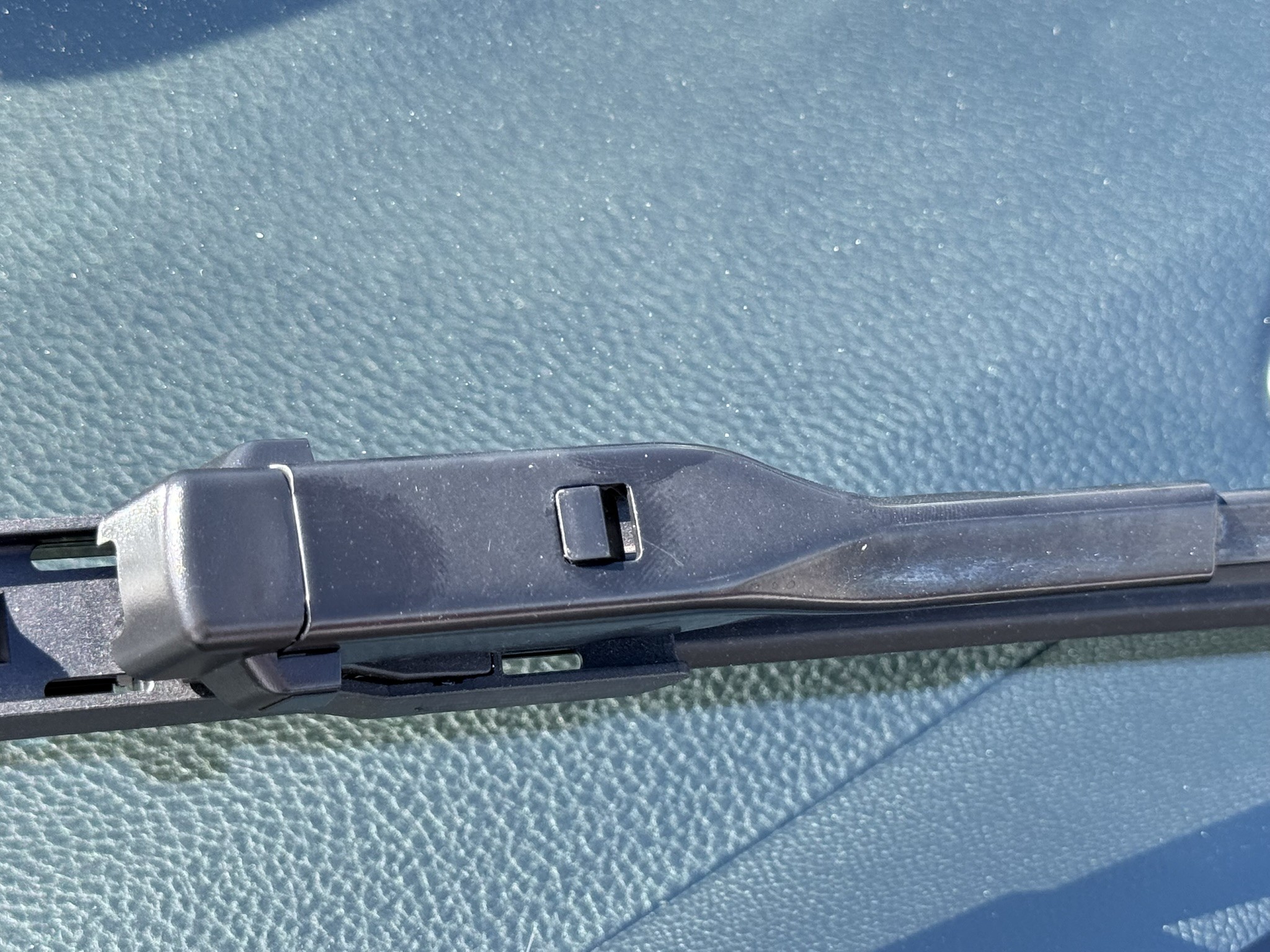 High Performance Wiper Blades for Alfa Romeo Giulia 2017 to 2025 PIAA Si-Tech Blade Kit (Driver and Passenger Blades)