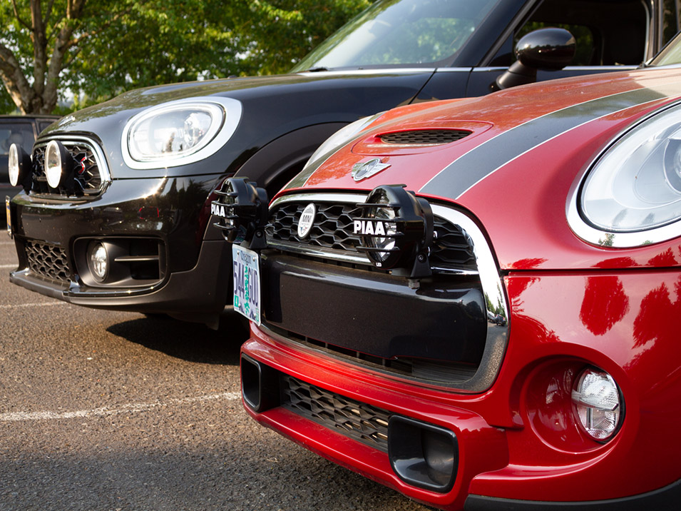 Double Rally Light Kits on a MINI Countryman and an F56