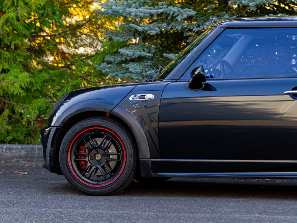 Decal Sets for MINI Cooper R53 2001 to 2006 Union Jack Side Scuttles Matte Black