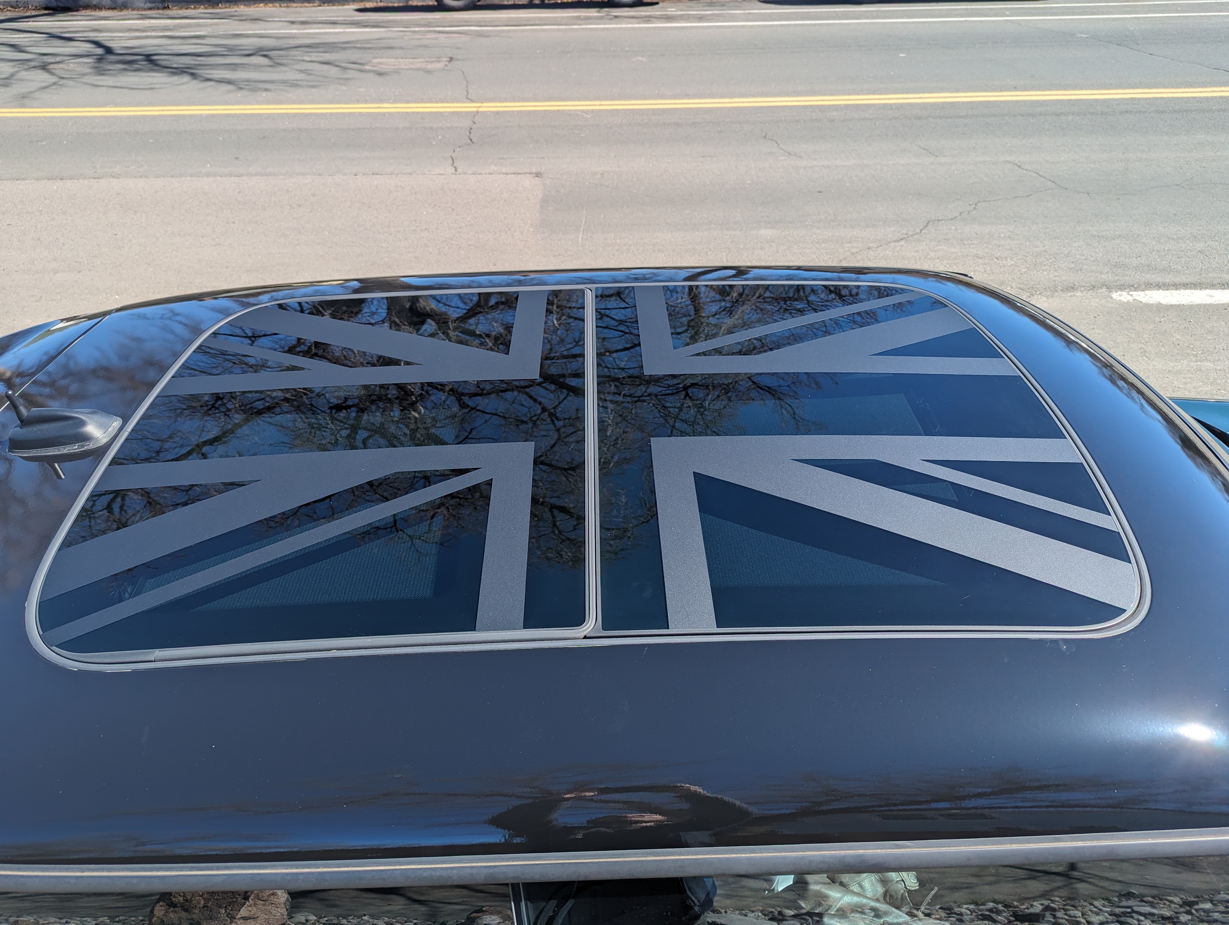 https://cdn11.bigcommerce.com/s-351ed/images/stencil/{:size}/products/19893/85847/decal_sets_for_mini_cooper_f56_union_jack_sunroof_matte_black_AGC7ZEW_19893__96328.1710868866.jpg?c=2