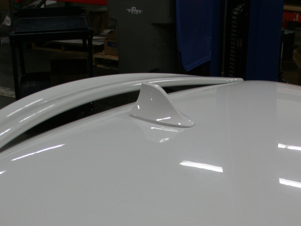 Shark Fin Antenna for MINI Cooper R53 2001 to 2006 R53 2002-2004 Only White