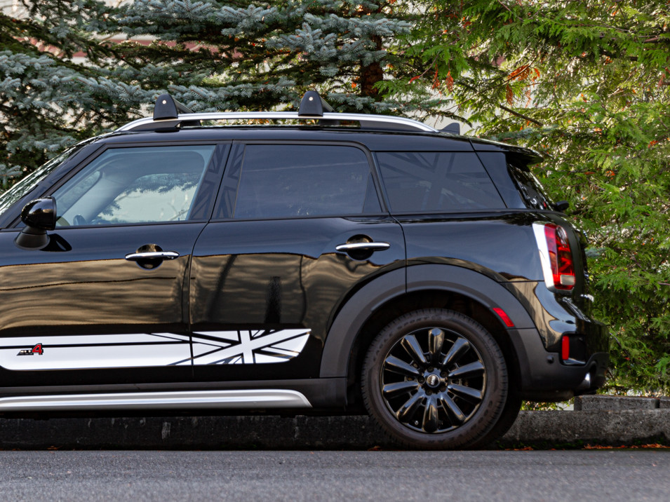 Decal Sets for MINI Countryman F60 2017 to 2024 Union Jack Rear Quarter Window Matte White