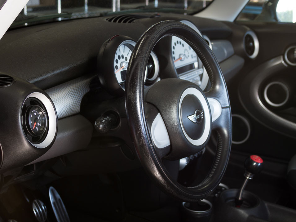 The FlexPod Gauge Mount for MINI Cooper Roadster R59 2012 to 2015 52mm Single Vent Pod