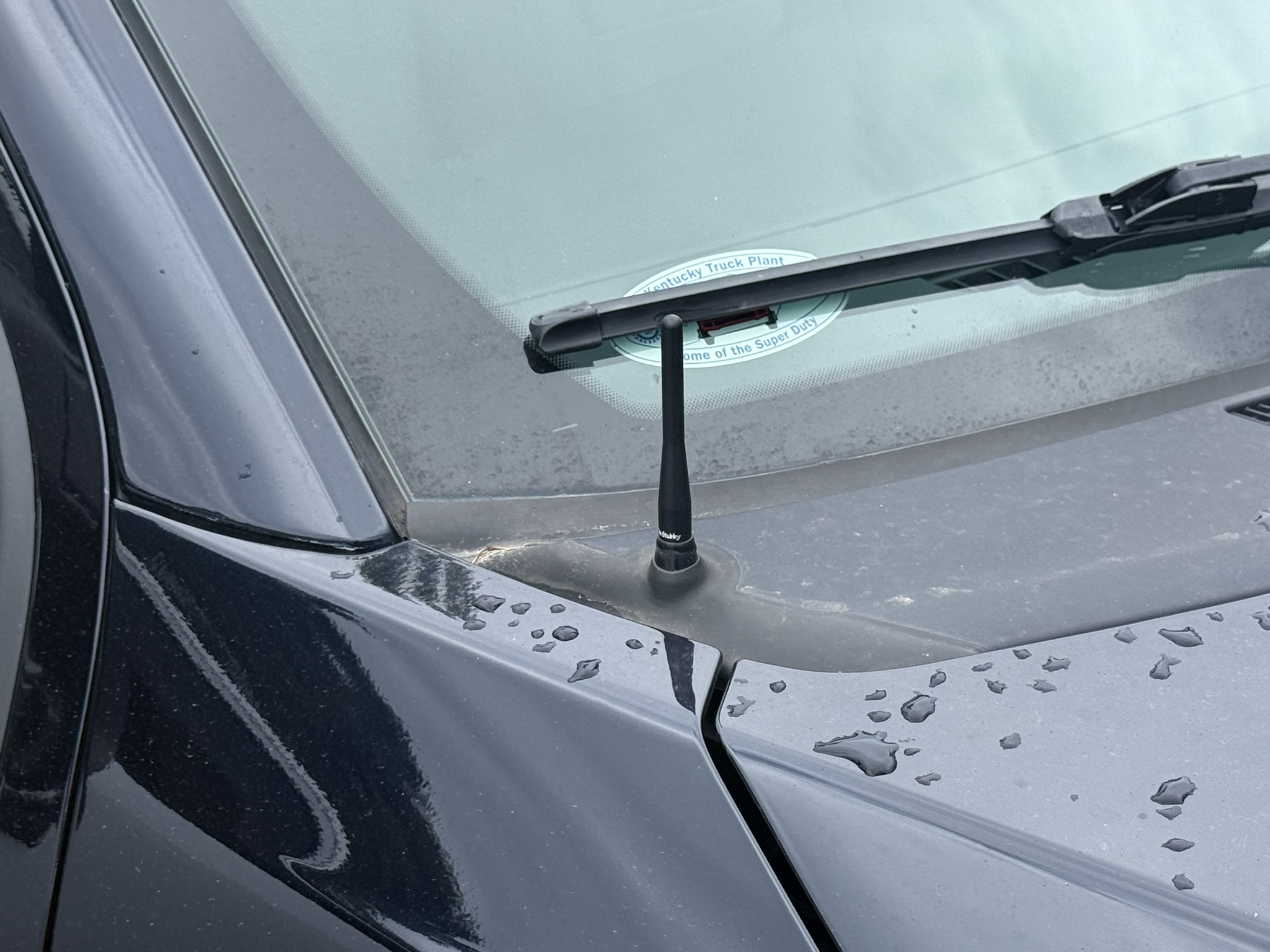 The Stubby Antenna for Ford F-250 Super Duty 4th Gen 2017 to 2022 Original