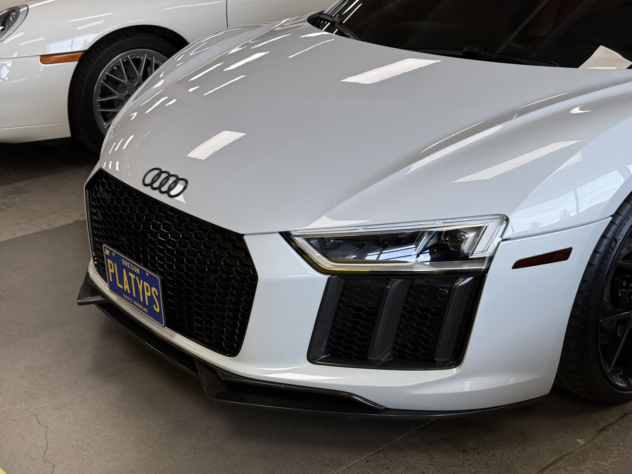 マイスト　Audi  R8 s-l1200.jpg