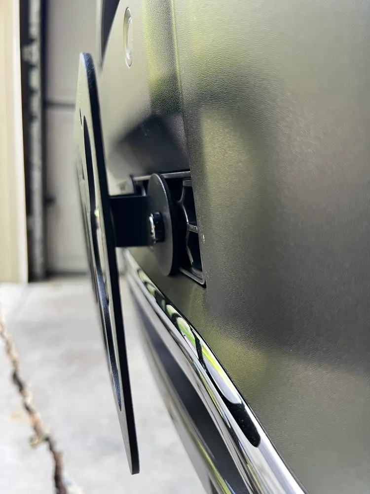 The Platypus License Plate Mount for Jeep Grand Cherokee WK2 2011 to 2024 Base