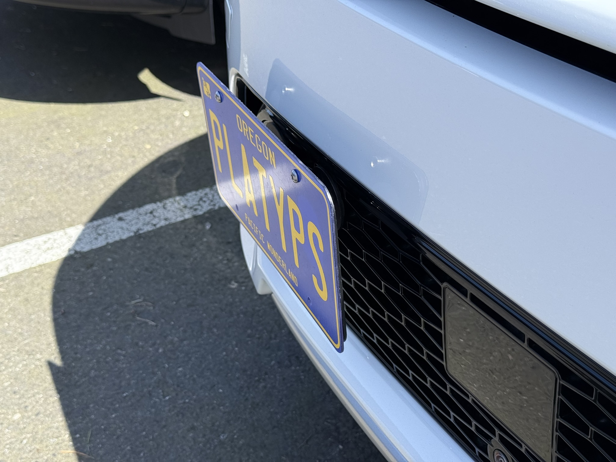 The Platypus License Plate Mount for Land Rover Discovery Sport 2nd gen 2020 to 2025