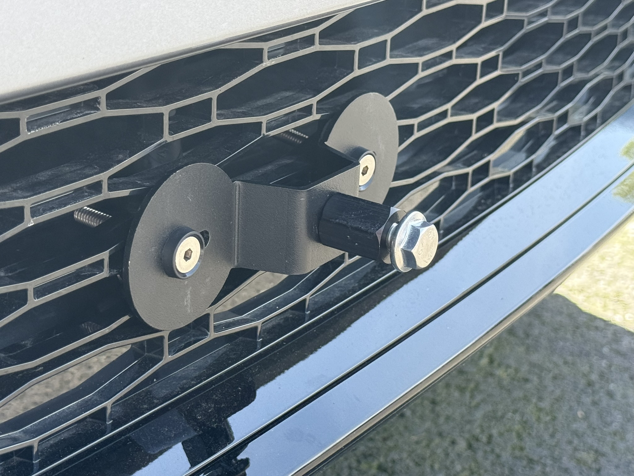 The Platypus License Plate Mount for Land Rover Range Rover Sport 3rd gen 2021 to 2025