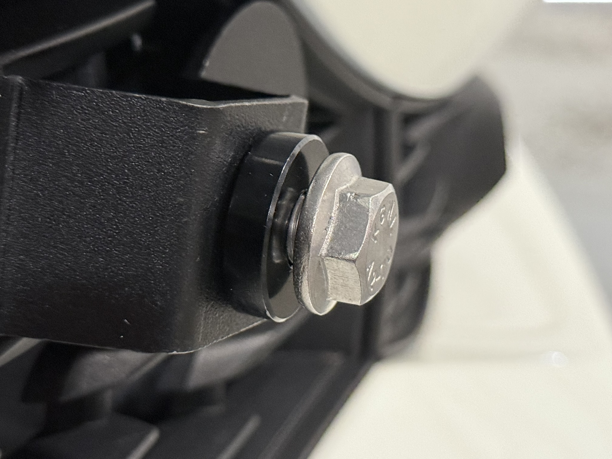 Please use the included 1/4in. spacer 