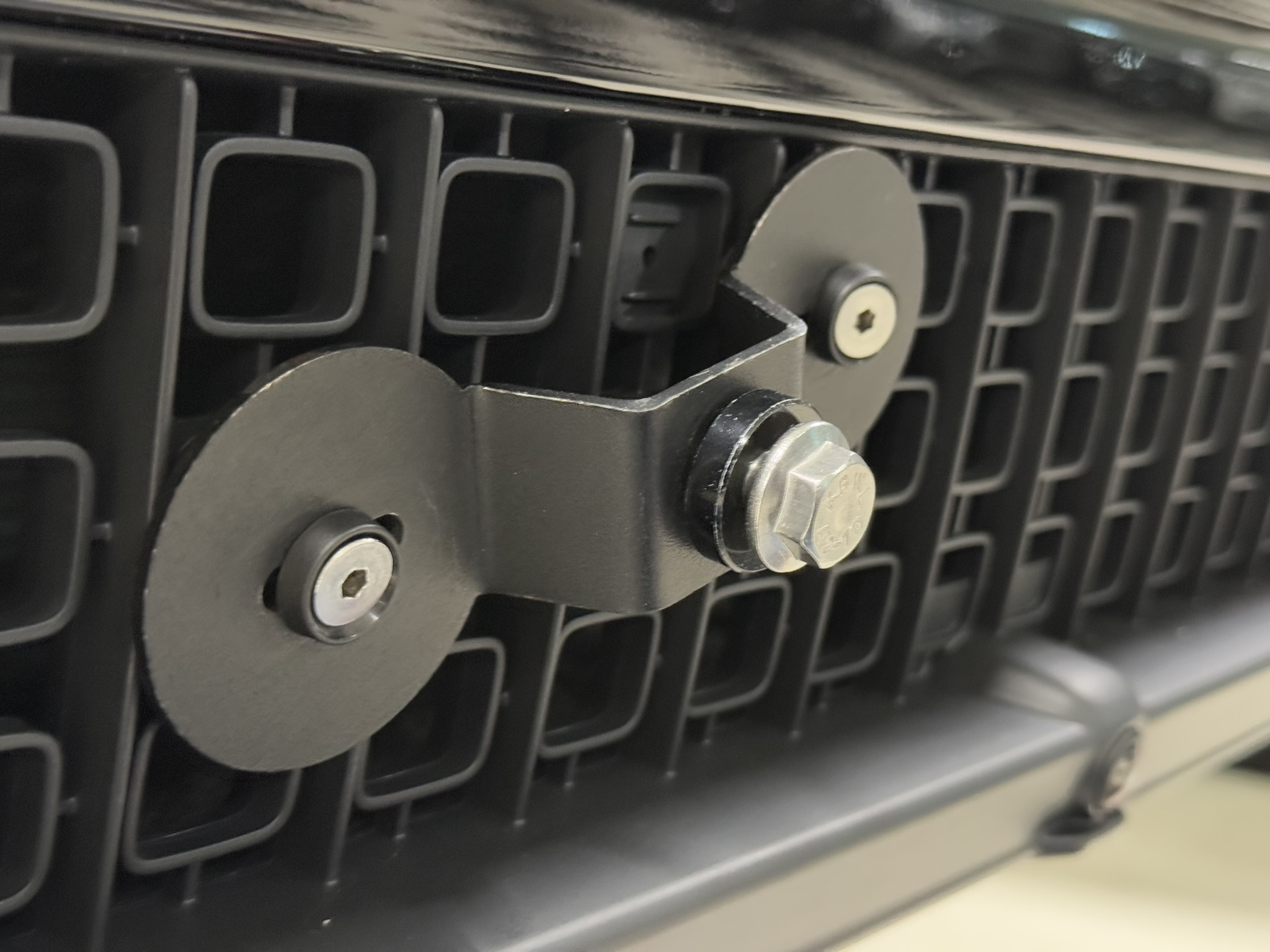 The Platypus License Plate Mount for Mercedes-Benz G-Class W463 2nd gen 2019 to 2024 Base