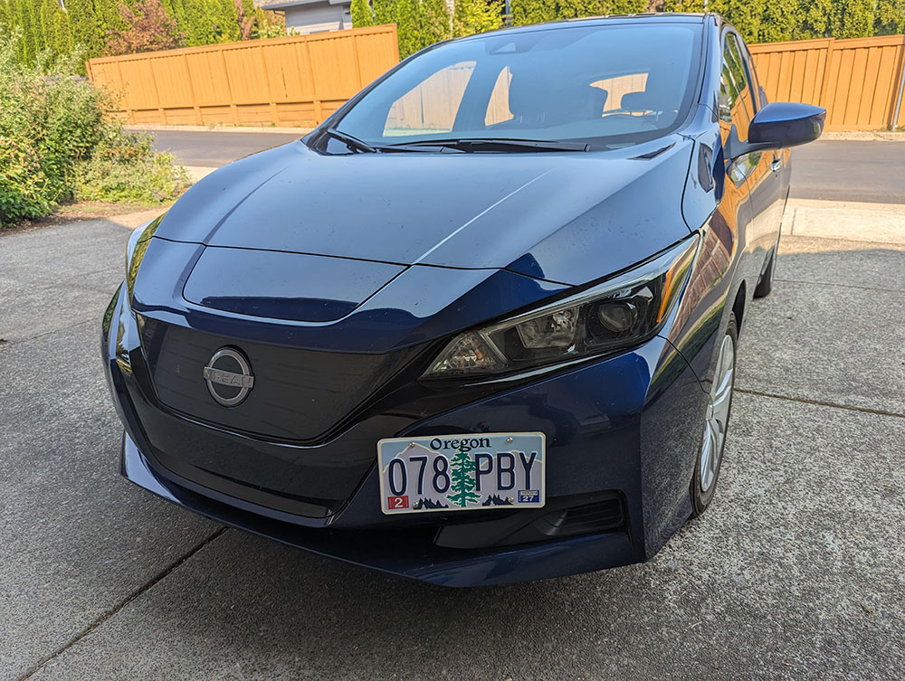 https://cdn11.bigcommerce.com/s-351ed/images/stencil/{:size}/products/24401/169369/the_platypus_license_plate_mount_for_nissan_leaf_2nd_gen_z31_2018_to_2023_BMXMRNW_24401__33974.1693262427.jpg?c=2