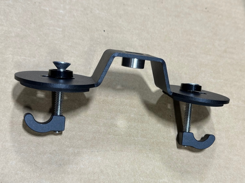 The Platypus License Plate Mount for Toyota 4Runner 4th gen N210 2003 to 2009