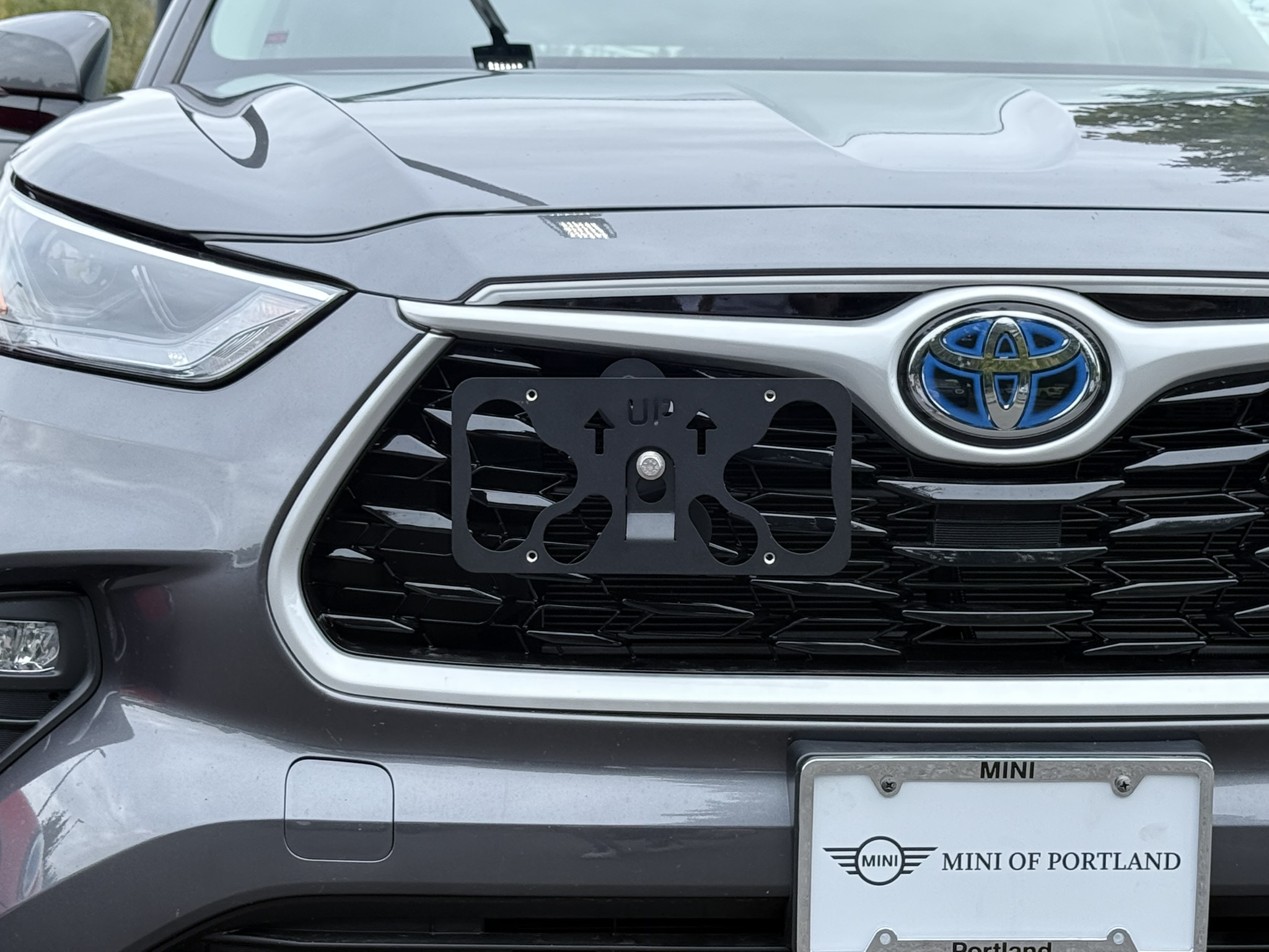 The Platypus License Plate Mount for Toyota Highlander Hybrid 4th gen XU70 2020 to 2025