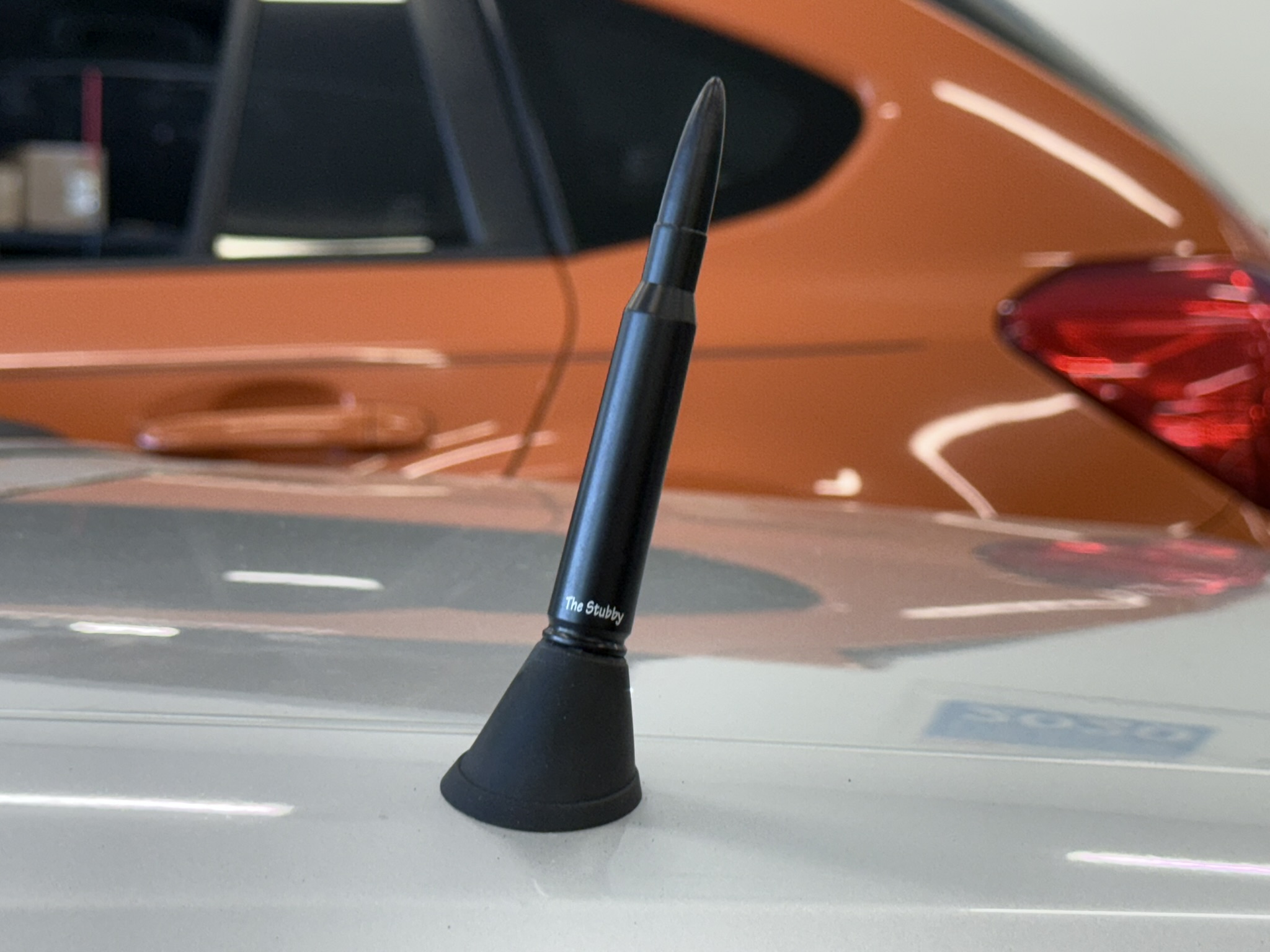 https://cdn11.bigcommerce.com/s-351ed/images/stencil/{:size}/products/25340/169279/the_stubby_antenna_for_bmw_3_series_e46_1999_to_2006_convertible_bullet_LXH5ZSF_25340__22815.1746809594.jpg?c=2