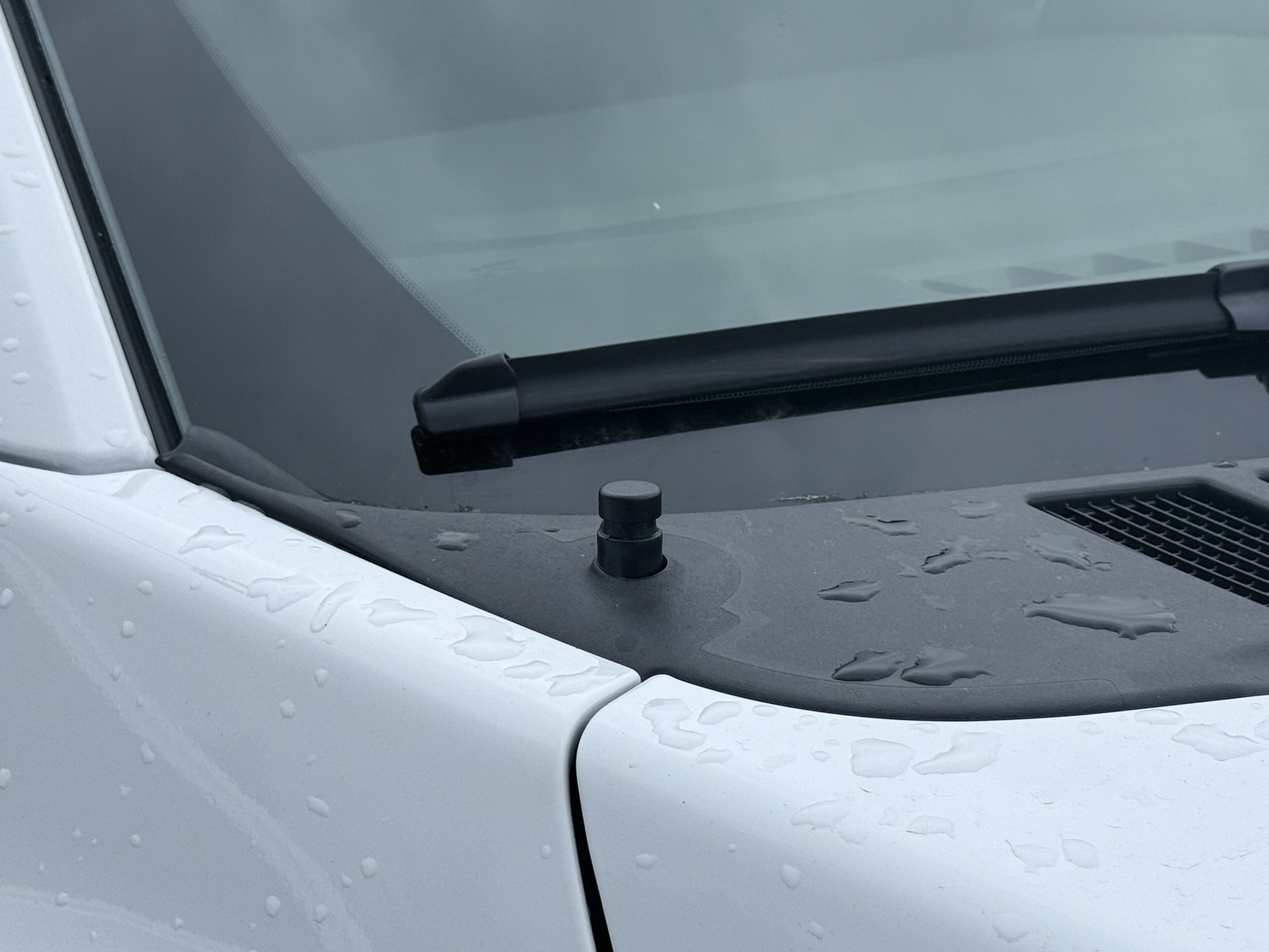 The Stubby Antenna for Ford F-150 14th gen 2021 to 2025 Untenna