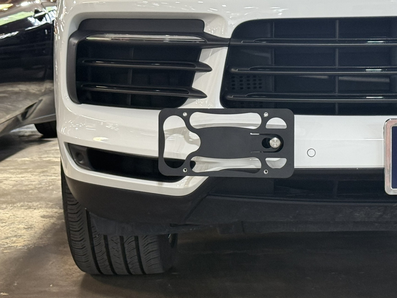 he Platypus License Plate Mount for Porsche Cayenne Coupe 9YB 2020 to 2026