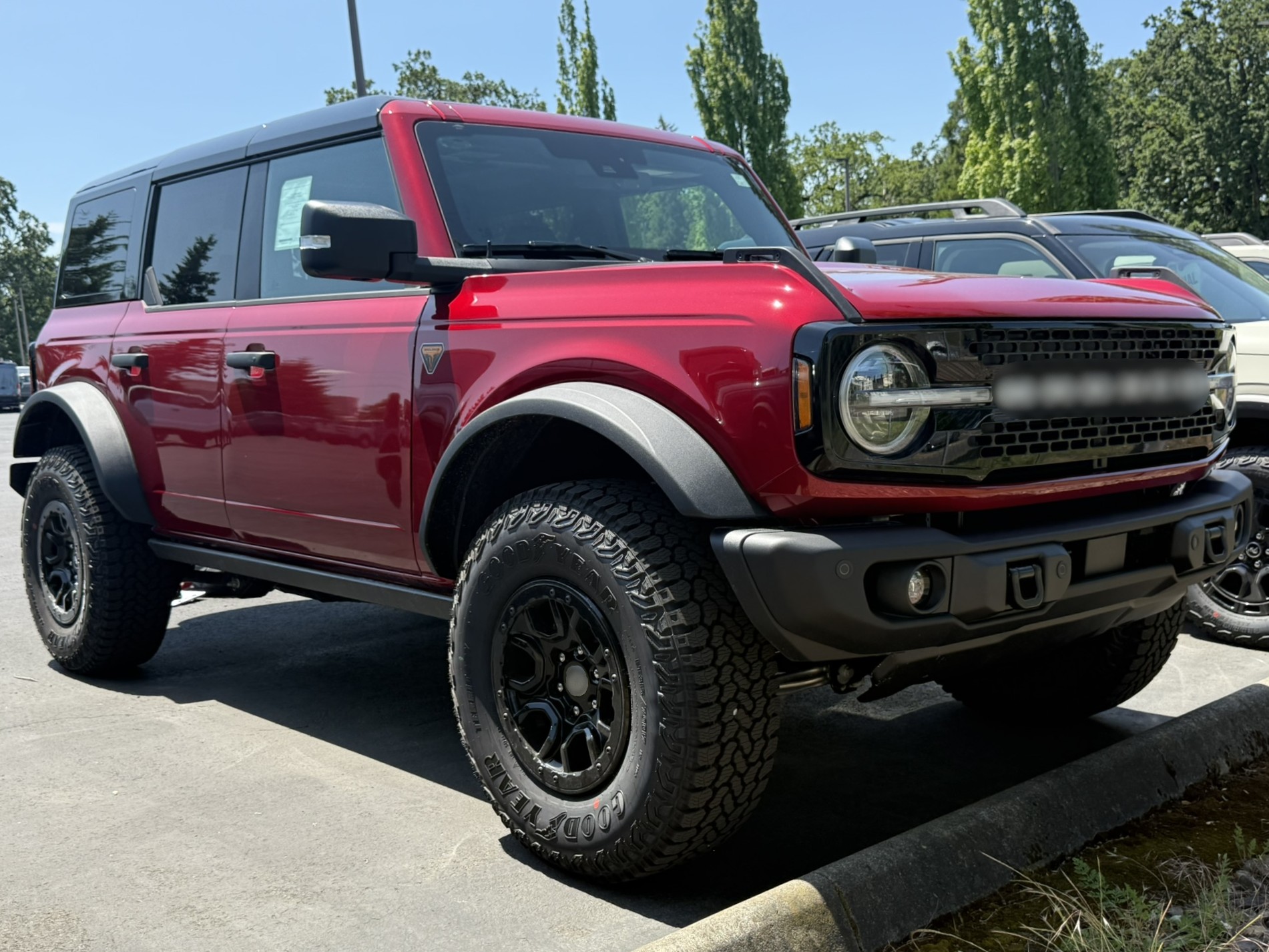 The Stubby Antenna for Ford Bronco 6th gen 2021 to 2025 Jr Female Threads