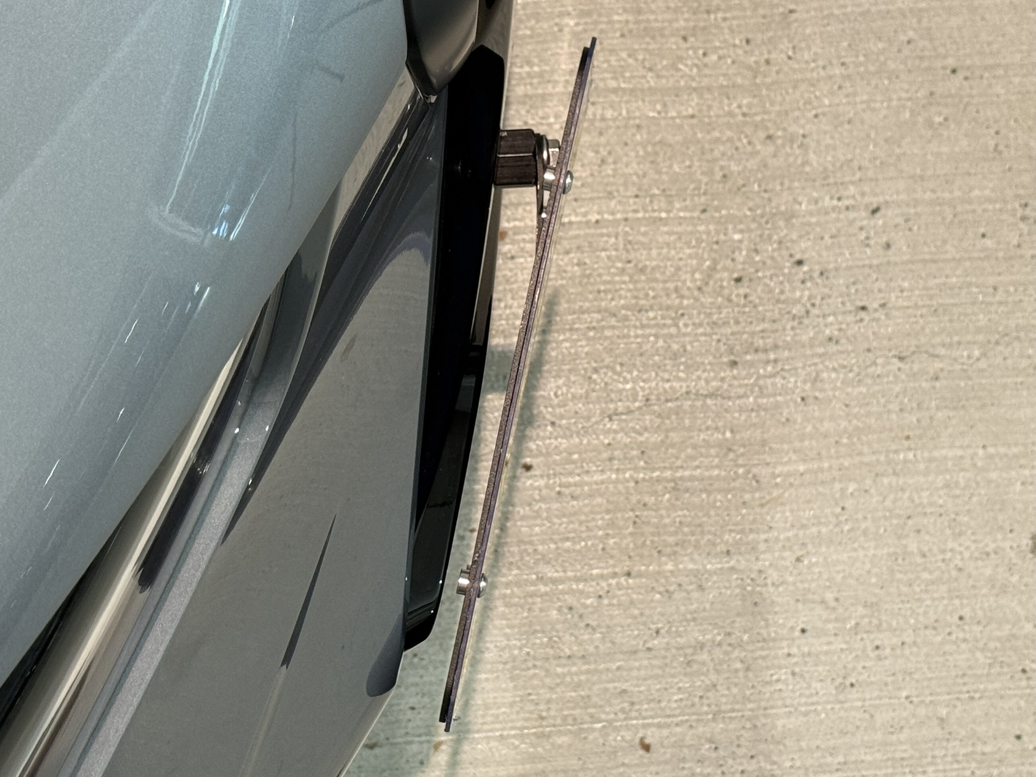 The Platypus License Plate Mount for BMW X5 G05 2019 to 2025 xDrive50e M Sport package