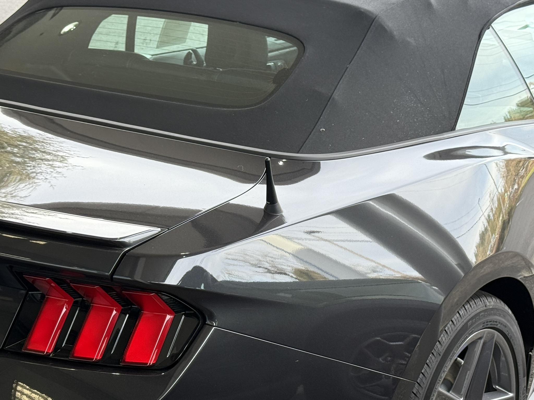 The Stubby Antenna for Ford Mustang 7th gen 2024 to 2024 Convertible Only