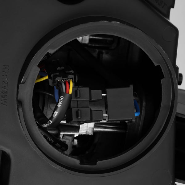 AlphaRex Projection Headlights for Chevrolet Silverado 1500 3rd gen 2014 to 2018 LUXX-Series LED 2014-2015 Chrome